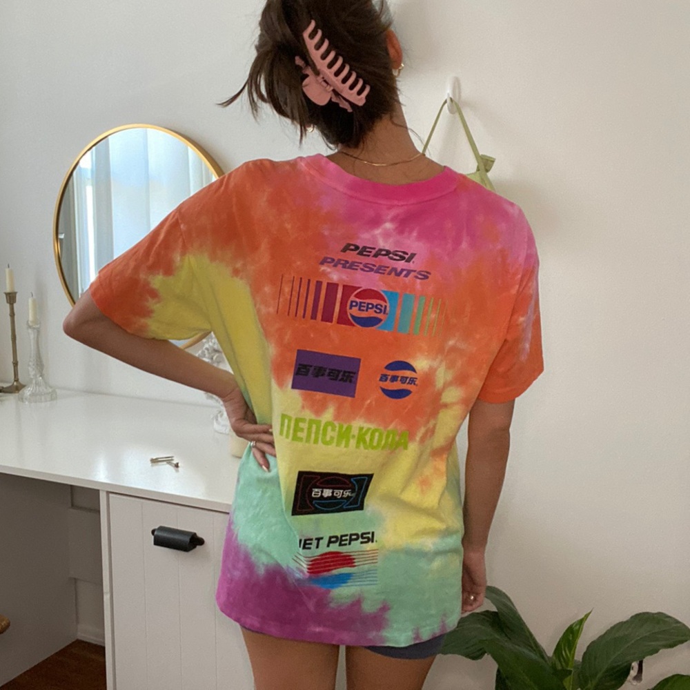 Pepsi tie dye graphic tee🌈